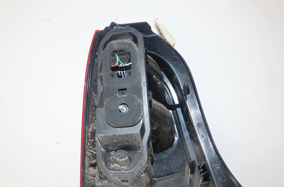 Feu arrière droit Renault TWINGO II (CN0_) 1.5 dci 75 (2010) 3 portes occasion