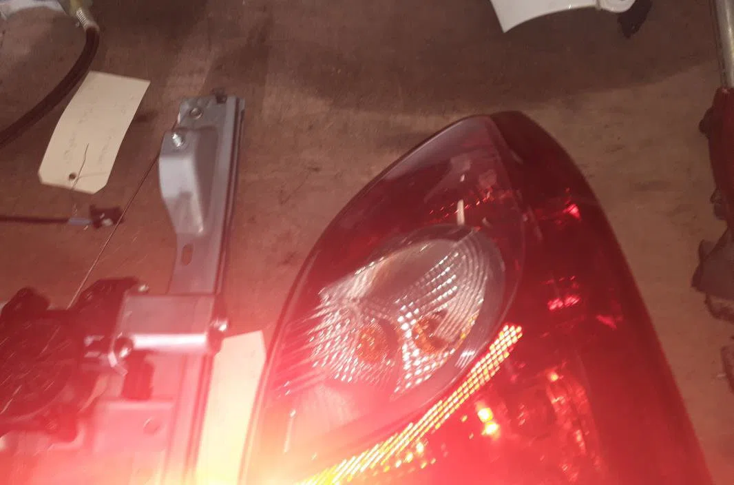 Feu arrière droit Renault TWINGO II (CN0_) 1.5 dci 75 (2010) 3 portes occasion