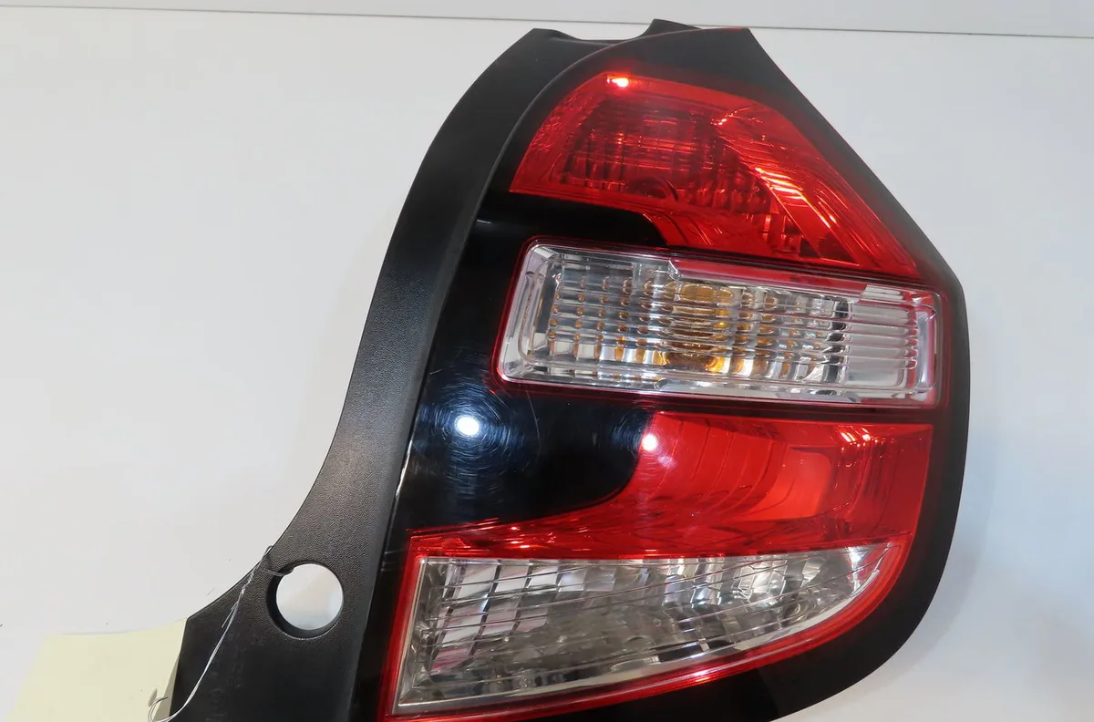 Feu arrière droit Renault TWINGO III (BCM_, BCA_) 0.9 tce 90 (2014) 5 portes occasion
