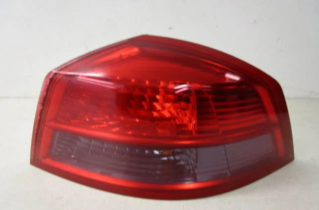 Feu arrière droit Renault VEL SATIS (BJ0_) 2.2 dci (bj0e, bj0f) (2002-2009) 5 portes occasion