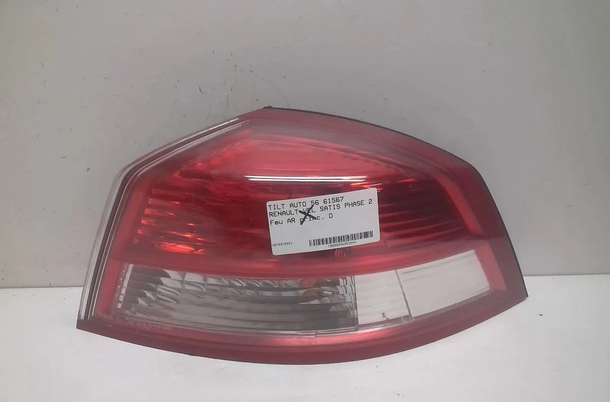 Feu arrière droit Renault VEL SATIS (BJ0_) 3.5 v6 (bj0r, bj0v, bj0u) (2002) occasion