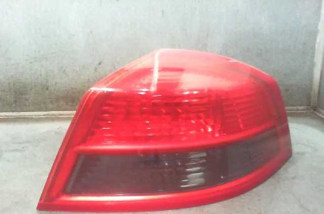 Feu arrière droit Renault VEL SATIS (BJ0_) 3.5 v6 (bj0r, bj0v, bj0u) (2002) occasion