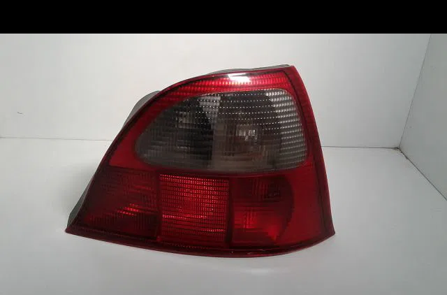 Feu arrière droit Rover 25 I 3-5 portes (RF) 1.1 16v (2004-2005) occasion