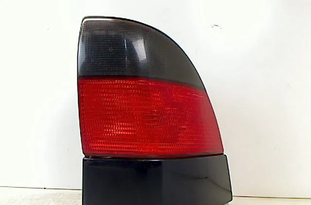 Feu arrière droit SAAB 9-5 I 2001 occasion