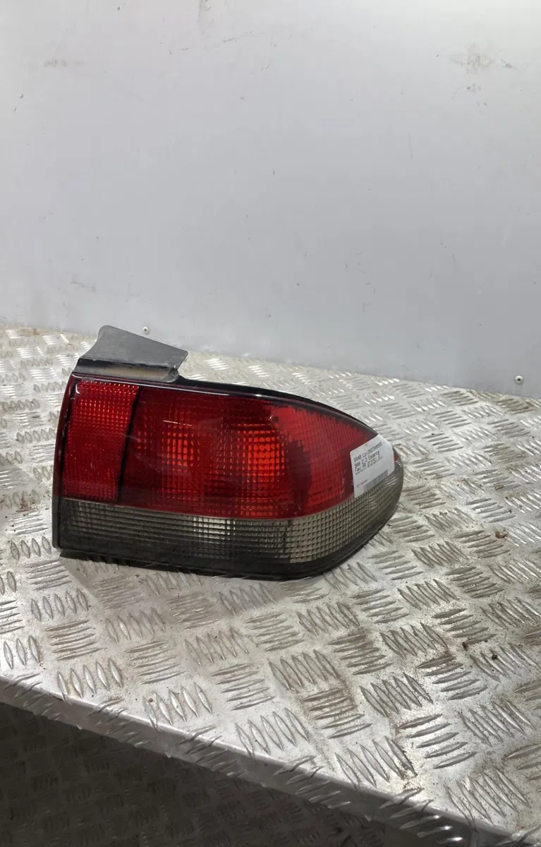 Feu arrière droit SAAB 900 2 occasion