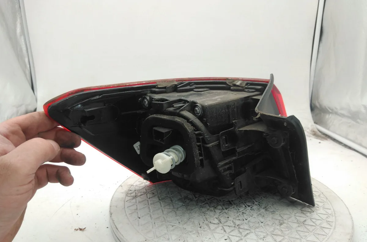 Feu arrière droit SEAT ARONA occasion