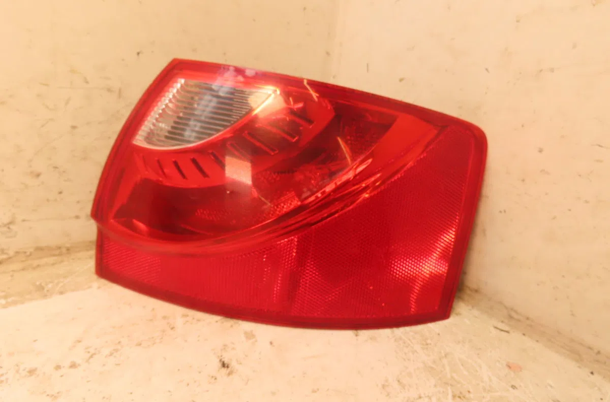 Feu arrière droit Seat EXEO ST (3R5) 2.0 tdi (2009-2013) occasion