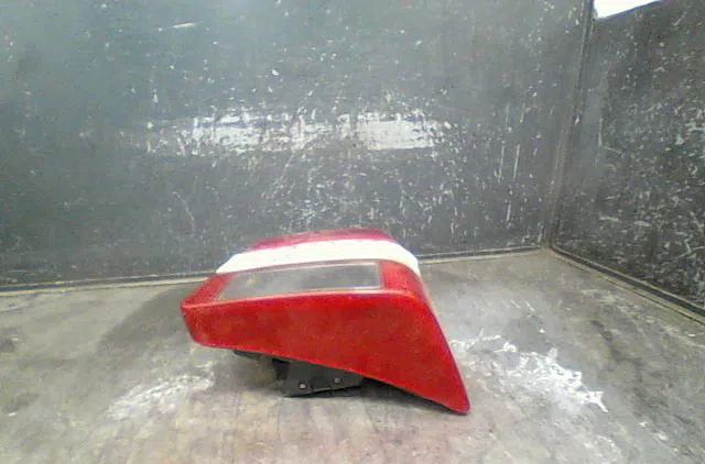 Feu arrière droit Seat IBIZA I (21A) 1.2 (1984-1993) occasion