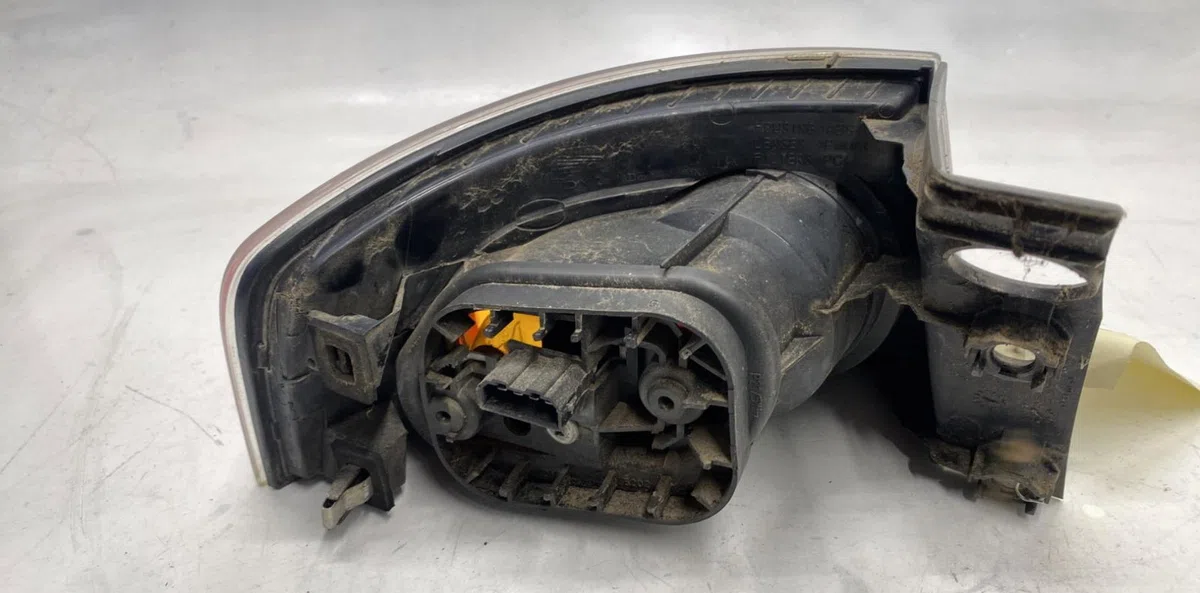 Feu arrière droit Seat IBIZA III (6L1) 1.4 tdi (2002-2005) 3 portes occasion