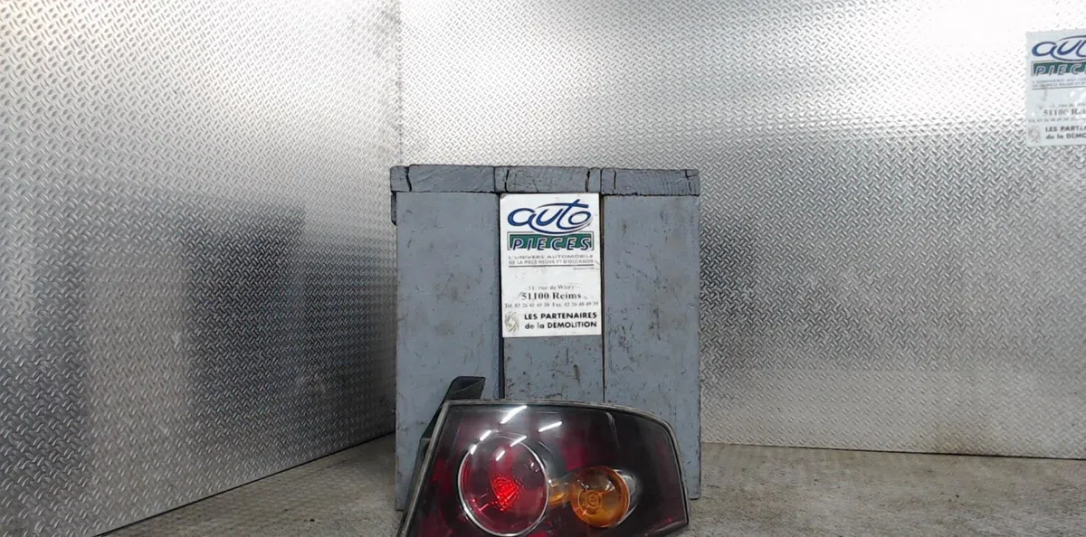 Feu arrière droit Seat IBIZA III (6L1) 1.4 tdi (2002-2005) occasion