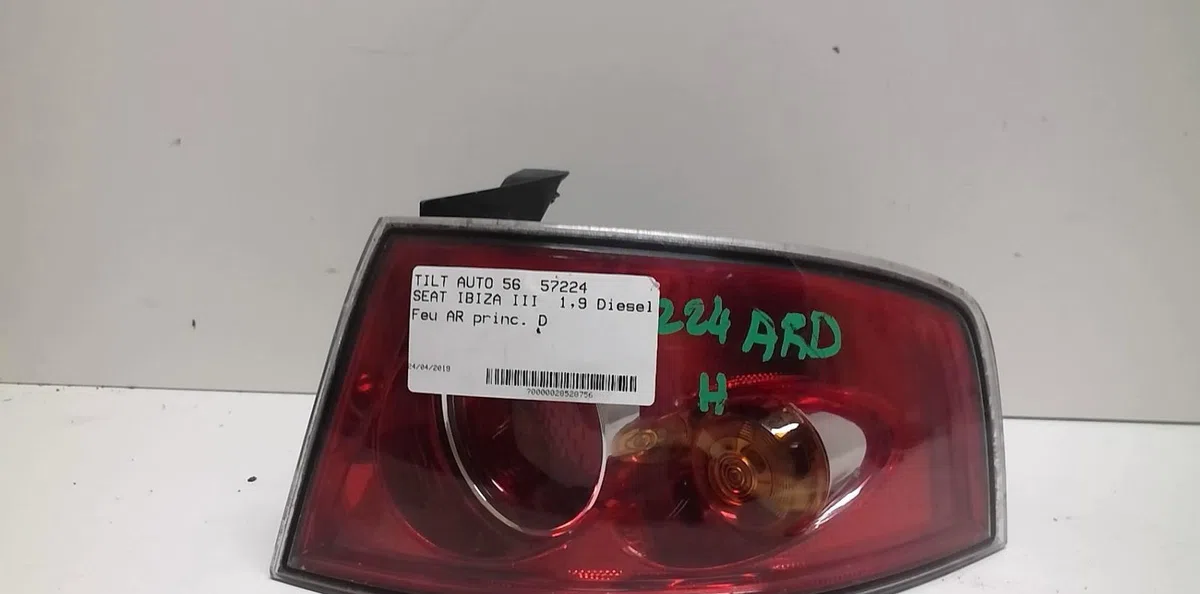 Feu arrière droit Seat IBIZA III (6L1) 1.9 sdi (2002-2005) occasion