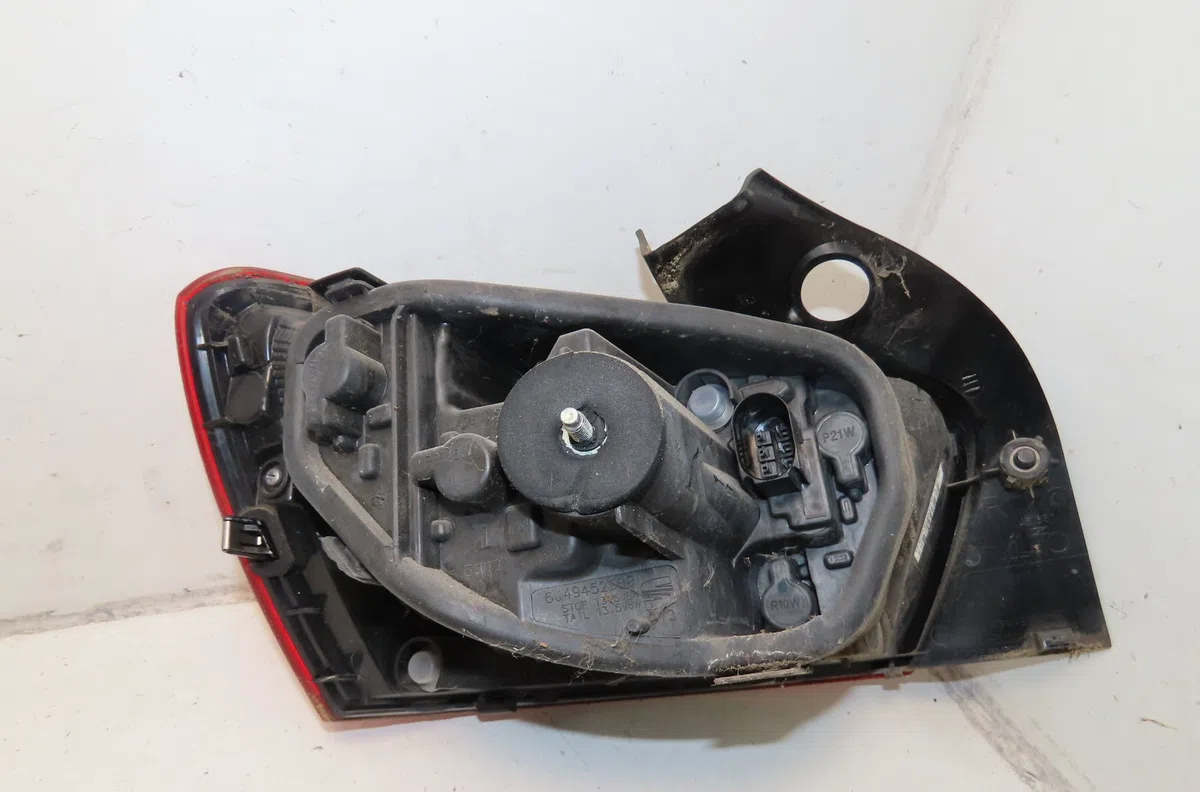 Feu arrière droit Seat IBIZA IV (6J5, 6P1) 1.2 tsi (2010-2012) occasion
