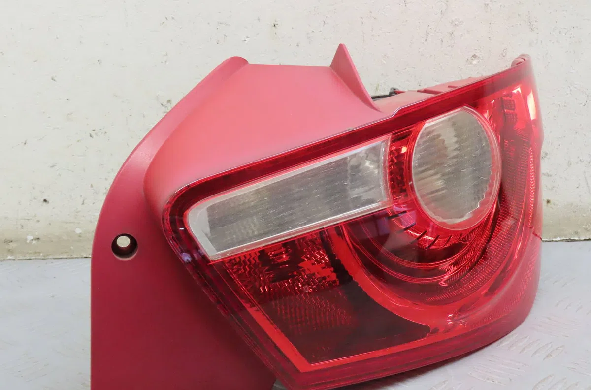 Feu arrière droit Seat IBIZA IV (6J5, 6P1) 1.9 tdi (2008-2010) occasion