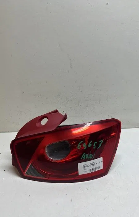Feu arrière droit Seat IBIZA IV (6J5, 6P1) 1.9 tdi (2008-2010) occasion