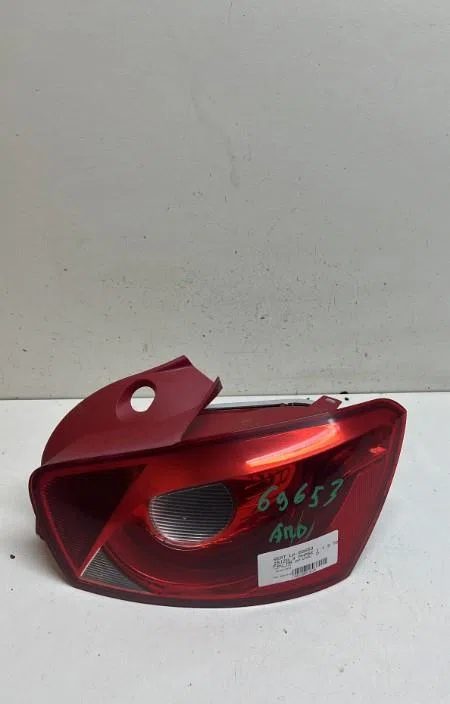 Feu arrière droit Seat IBIZA IV (6J5, 6P1) 1.9 tdi (2008-2010) occasion