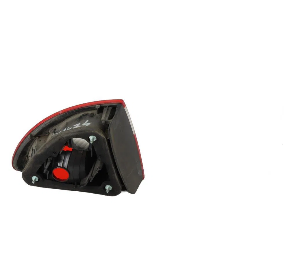 Feu arrière droit Seat LEON (1M1) 1.6 16 v (2000-2006) occasion
