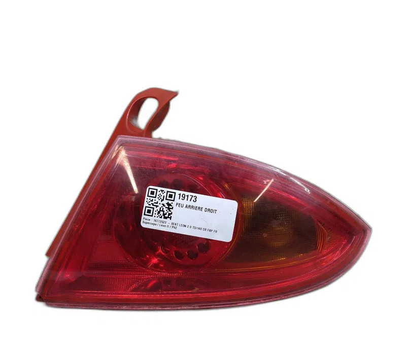 FEU ARRIERE DROIT SEAT LEON 1P0945112D