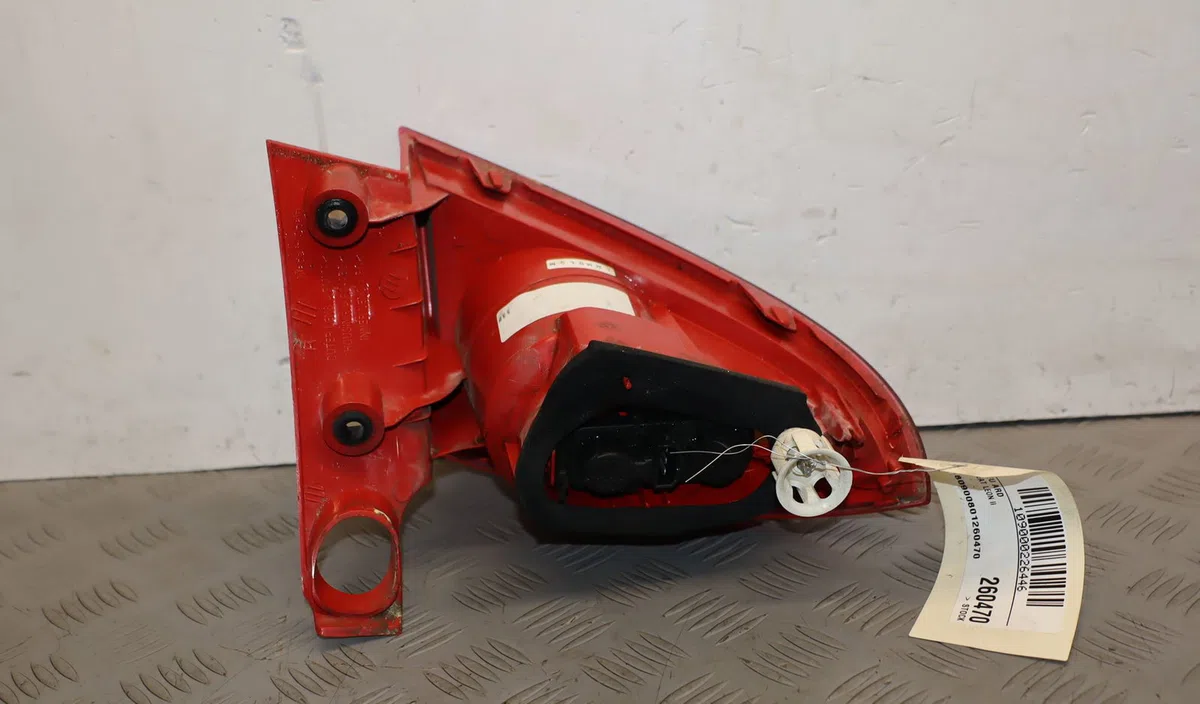 Feu arrière droit Seat LEON (1P1) 1.6 tdi (2010-2012) occasion
