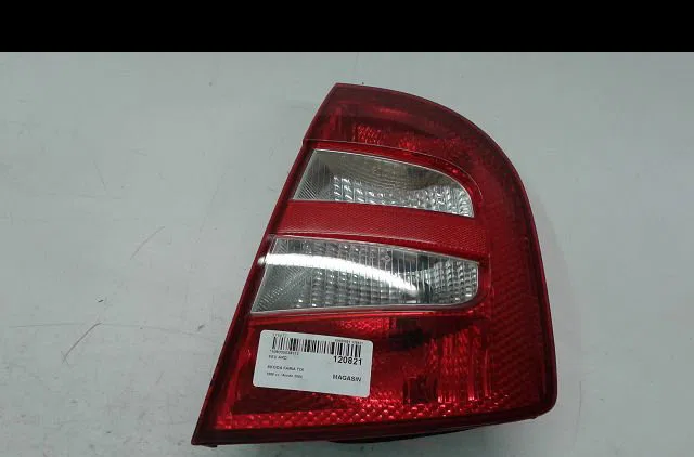 Feu arrière droit Skoda FABIA I (6Y2) 1.9 tdi (2000-2008) 5 portes occasion