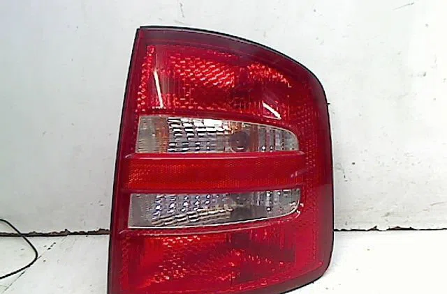 Feu arrière droit Skoda FABIA I Combi (6Y5) 1.9 tdi (2000-2007) occasion