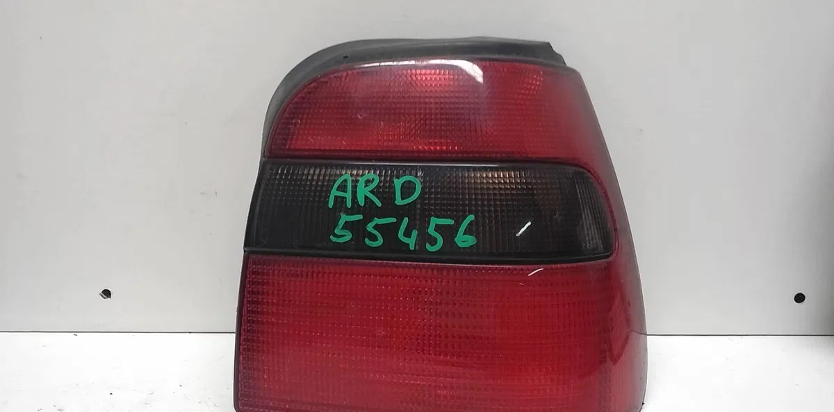 Feu arrière droit Skoda FELICIA I (6U1) 1.3 (1994-1998) occasion