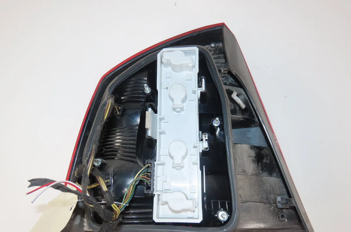 Feu arrière droit Skoda OCTAVIA II (1Z3) 1.6 tdi (2009-2013) occasion