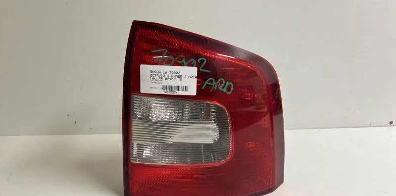 Feu arrière droit Skoda OCTAVIA II Combi (1Z5) 1.8 tsi (2009-2013) occasion