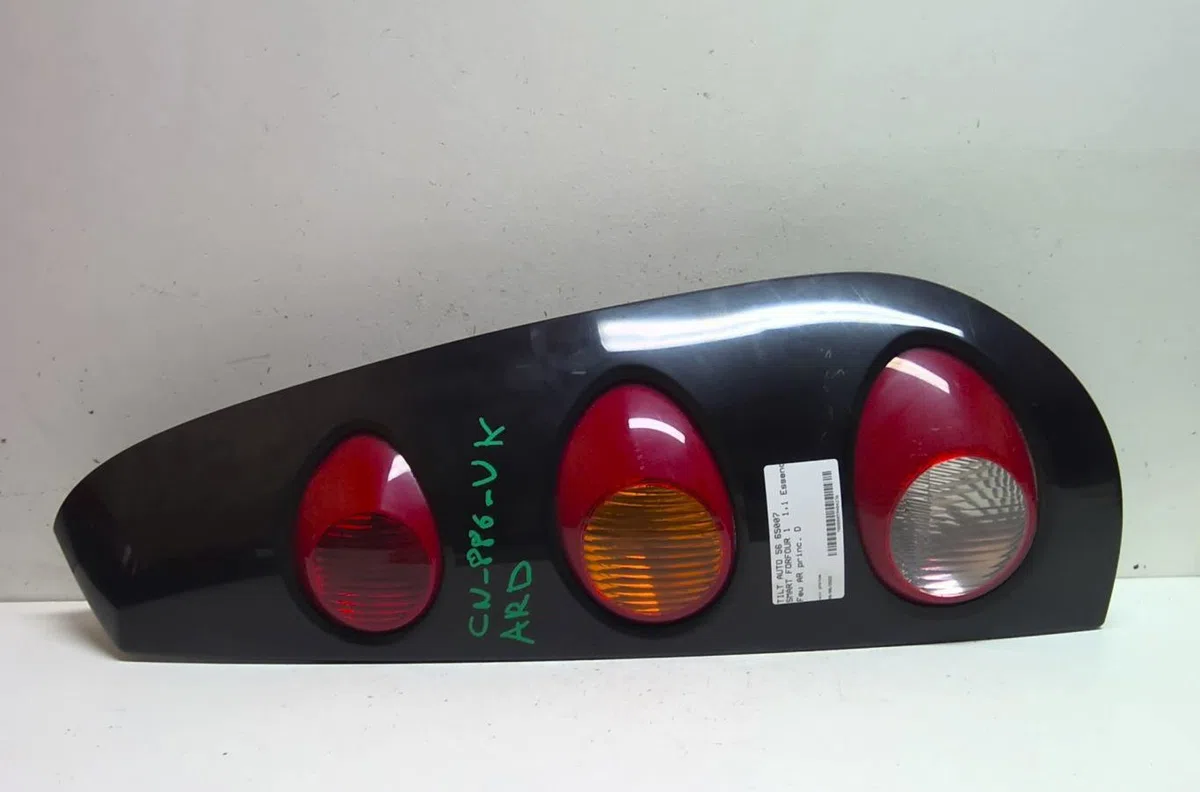Feu arrière droit Smart FORFOUR (454) 1.1 (454.030) (2004-2006) occasion
