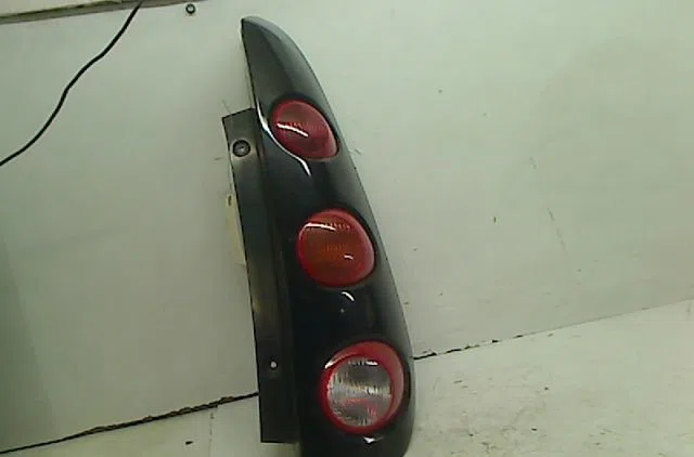 Feu arrière droit Smart FORFOUR (454) 1.3 (454.031) (2004-2006) occasion
