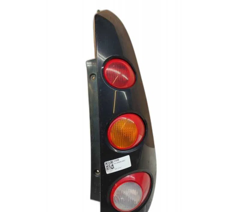 FEU ARRIERE DROIT SMART FORFOUR A4548201064