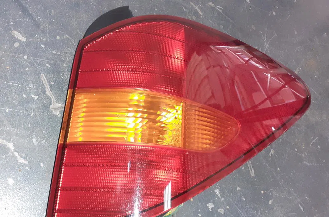 Feu arrière droit Ssangyong RODIUS I 2.7 xdi 4wd (2005) occasion