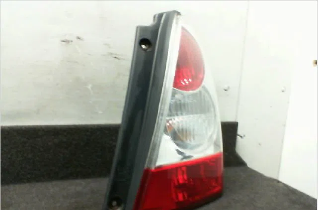 Feu arrière droit Subaru FORESTER (SG_) 2.0 x awd (sg5) (2005-2008) occasion