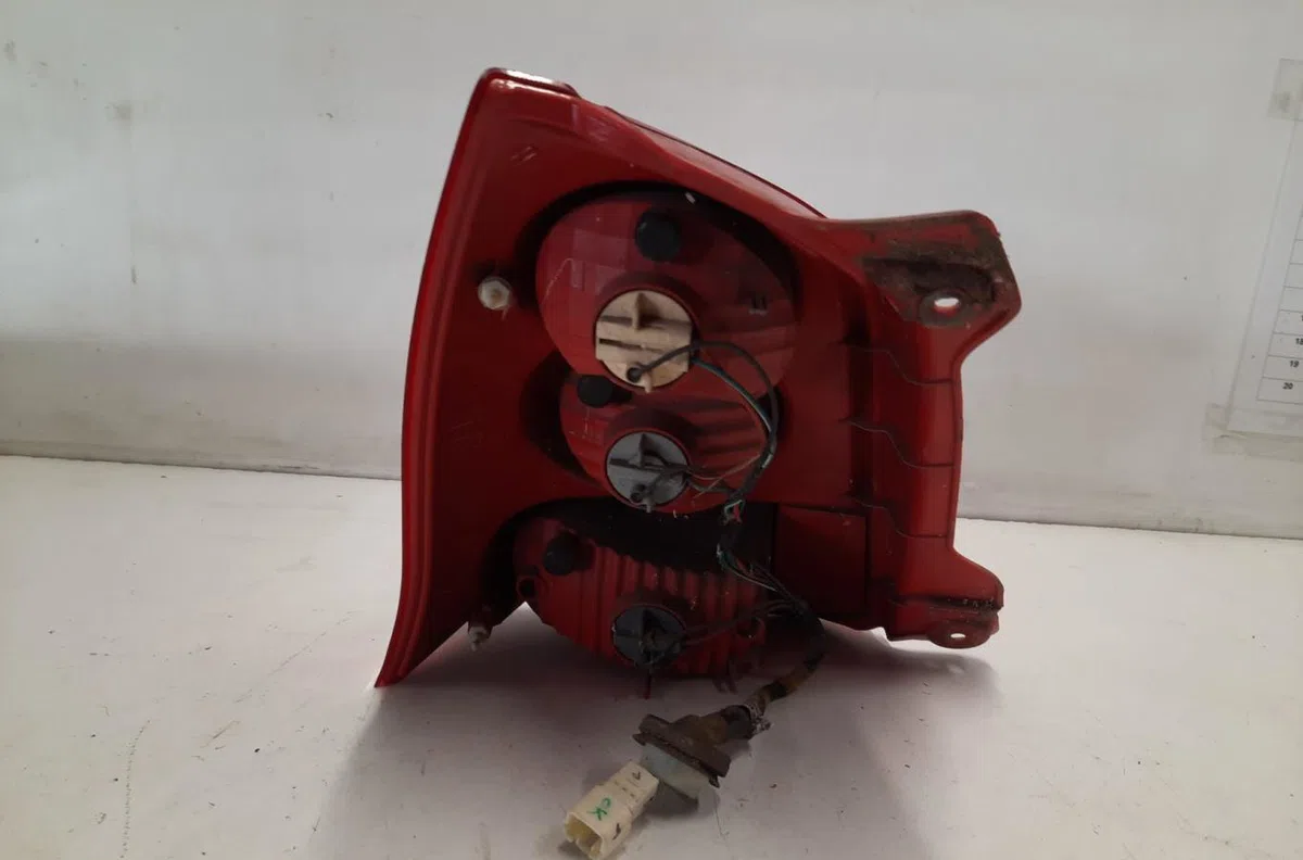 Feu arrière droit SUZUKI ALTO 3 occasion
