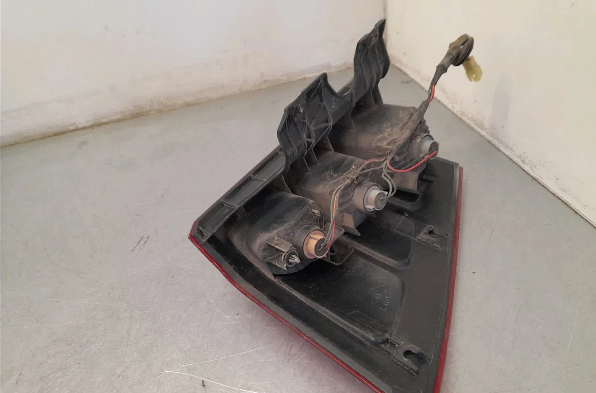 Feu arrière droit Suzuki GRAND VITARA II (JT, TE, TD) 1.9 ddis traction intégrale (jt419, td44, jb419wd,... (2005-2015) 