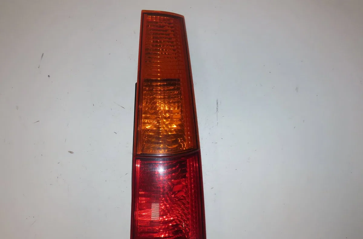Feu arrière droit Suzuki IGNIS II (MH) 1.5 (rm415) (2003) occasion