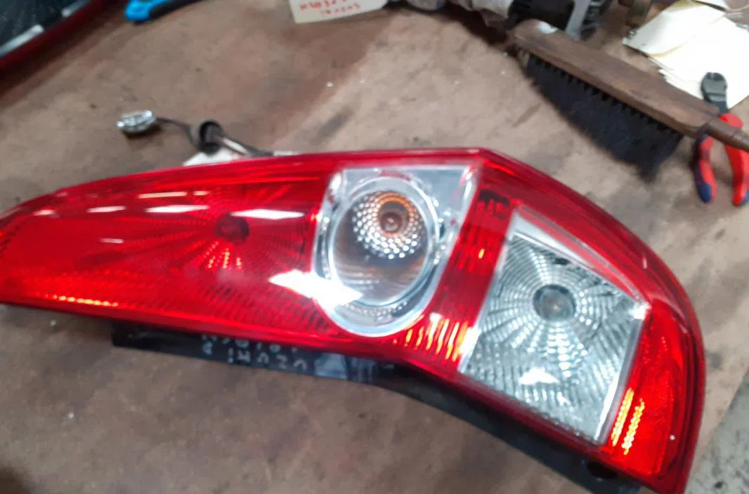 Feu arrière droit Suzuki SPLASH (EX) 1.0 (a5b 310) (2008) occasion