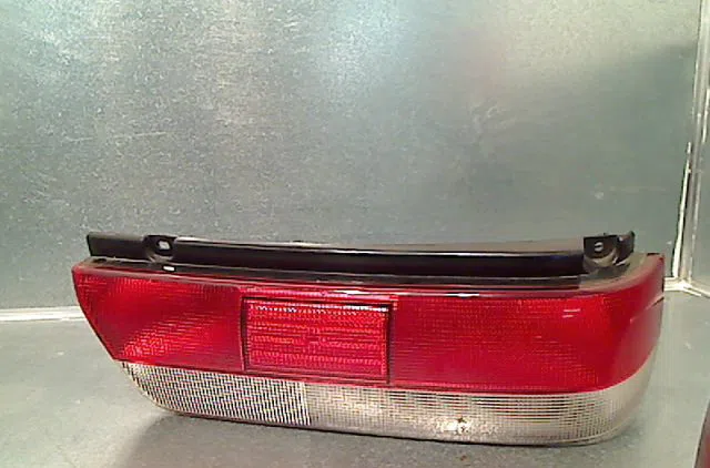 Feu arrière droit Suzuki SWIFT II 3-5 portes (EA, MA) 1.3 (sf413, ab35) (1989-2001) occasion