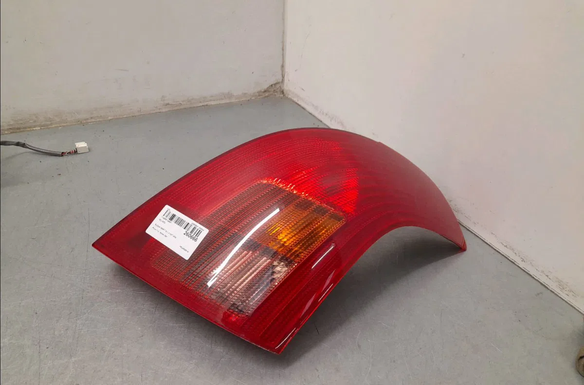 Feu arrière droit Suzuki SWIFT III (MZ, EZ) 1.3 4x4 (rs 413) (2006) occasion
