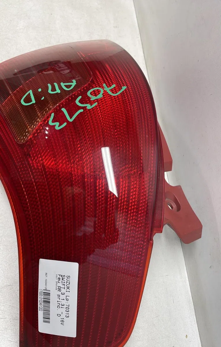 Feu arrière droit Suzuki SWIFT III (MZ, EZ) 1.3 (rs 413) (2005) occasion