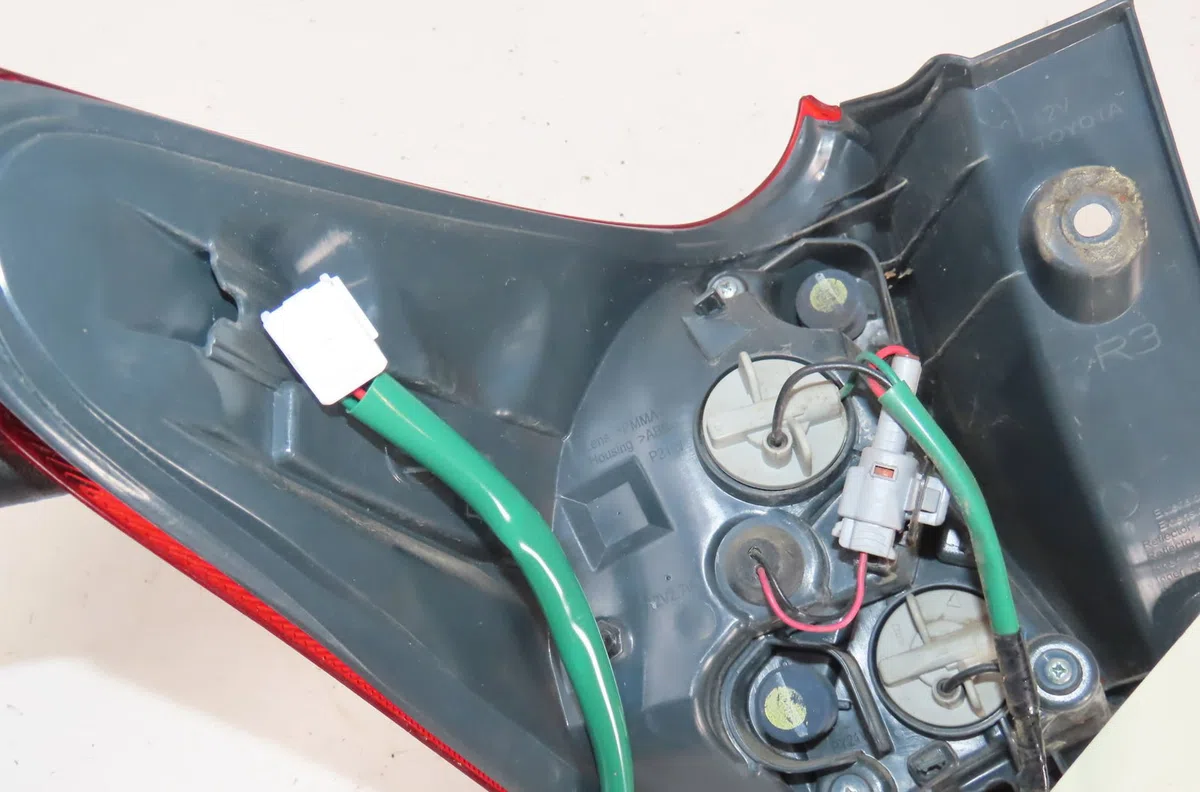 Feu arrière droit Toyota AURIS (_E18_) 1.2 (nre185_) (2015-2018) occasion
