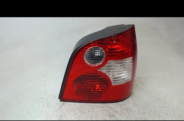 Feu arrière droit Toyota AYGO (_B1_) 1.0 (kgb10_) (2005-2014) 5 portes occasion