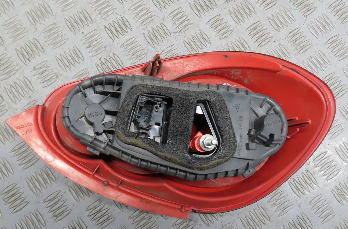 Feu arrière droit Toyota AYGO (_B1_) 1.4 hdi (wnb10_) (2005-2010) occasion