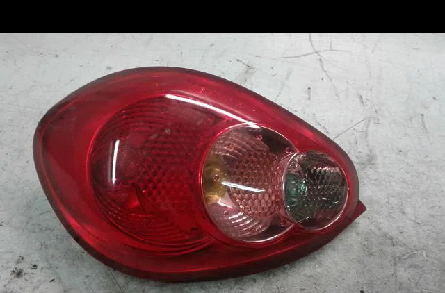 Feu arrière droit Toyota AYGO (_B1_) 1.4 hdi (wnb10_) (2005-2010) occasion