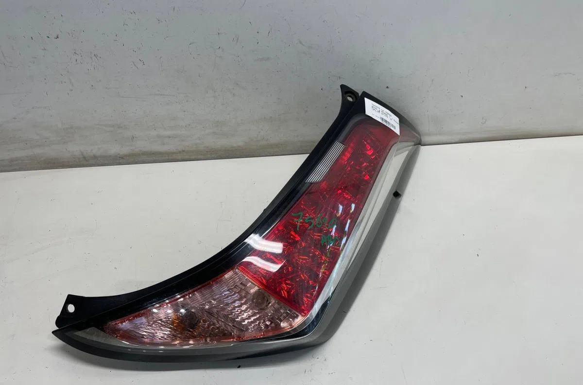 Feu arrière droit Toyota AYGO (_B4_) 1.0 (kgb40) (2014) occasion
