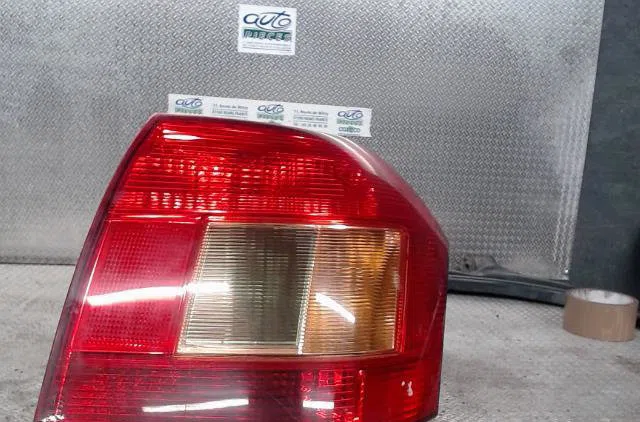 Feu arrière droit TOYOTA COROLLA 10  COROLLA 10 PHASE 1 occasion