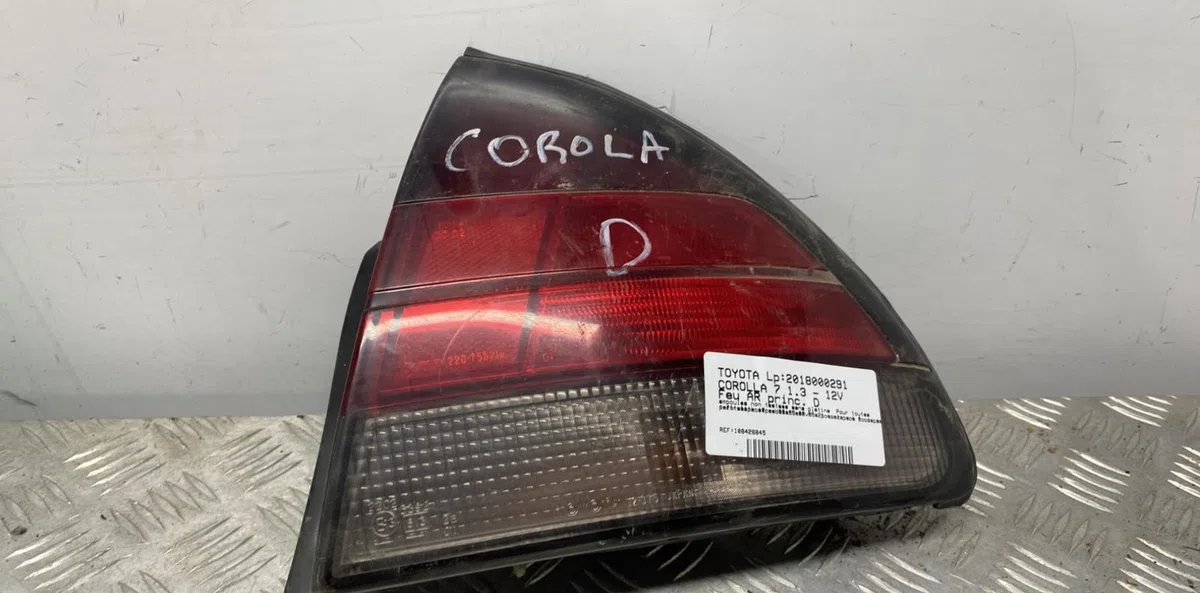 Feu arrière droit TOYOTA COROLLA 7 occasion