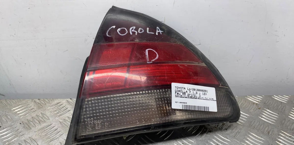 Feu arrière droit TOYOTA COROLLA 7 occasion