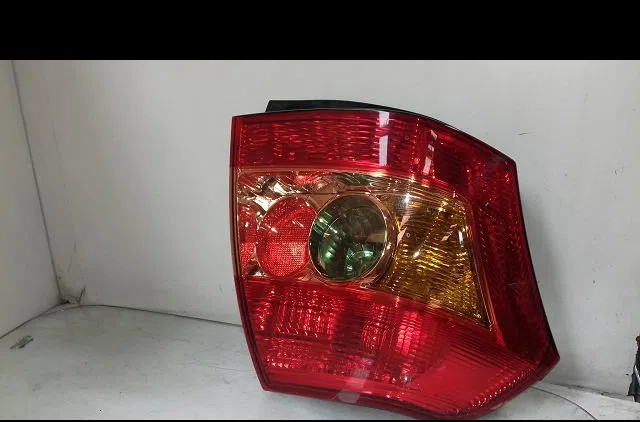 Feu arrière droit Toyota COROLLA (_E12_) 1.6 vvt-i (zze121_) (2002-2006) occasion