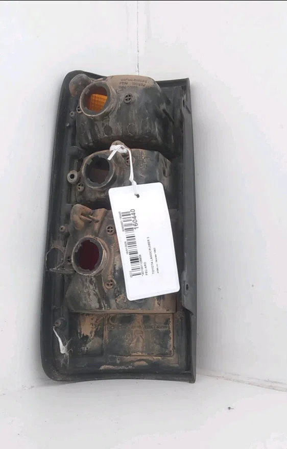 Feu arrière droit Toyota LAND CRUISER 80 (_J8_) 4.2 td (hdj80) (1992-1997) occasion