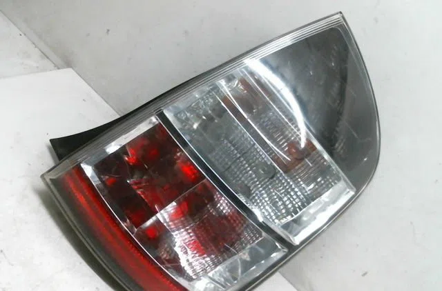 Feu arrière droit Toyota PRIUS Liftback (_W2_) 1.5 hybrid (nhw20_) (2003-2009) occasion